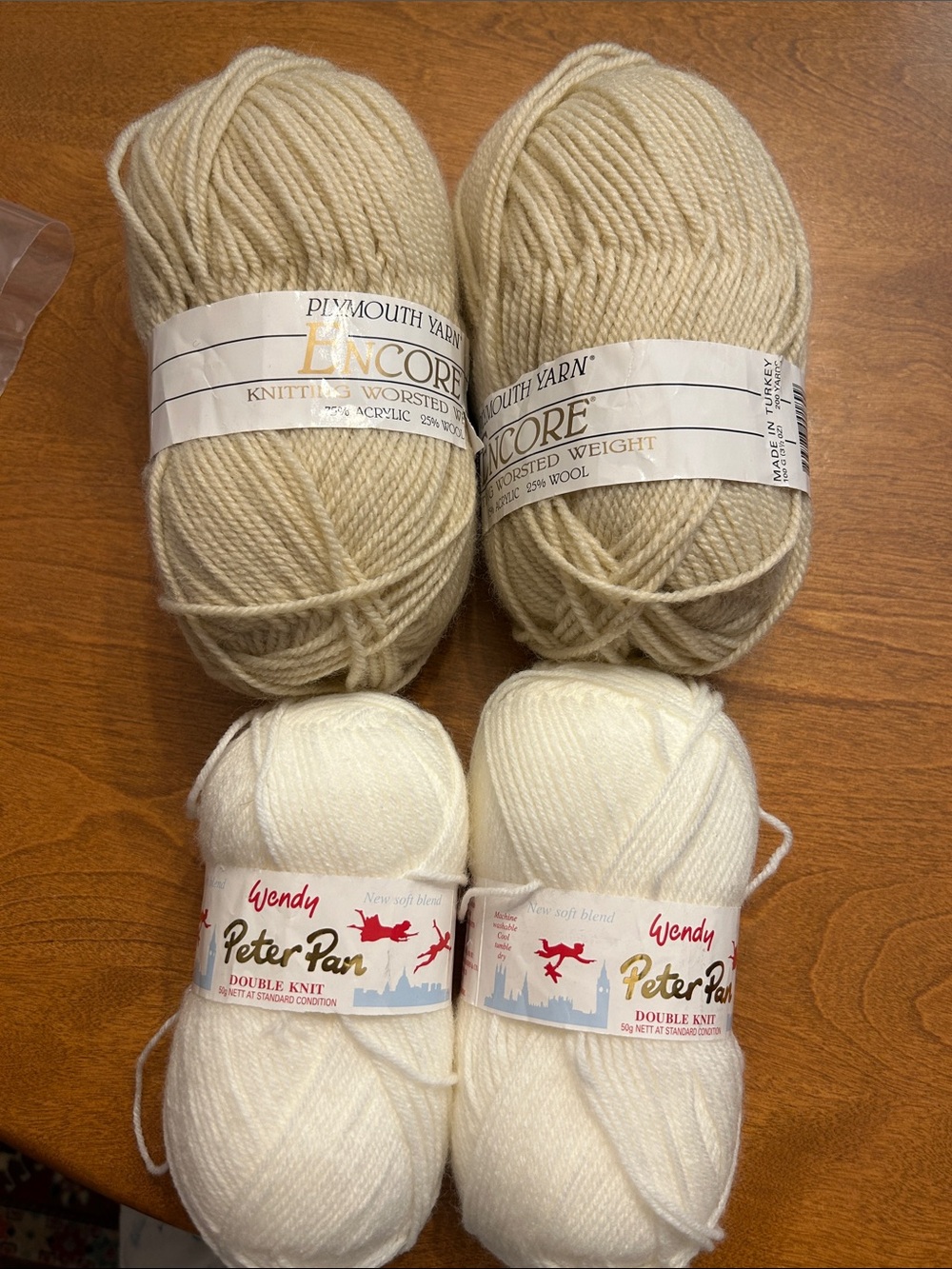 Yarn Bundle in Cream and White
